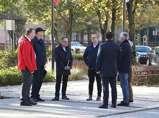 Podpisanie umowy na remont "Korony"