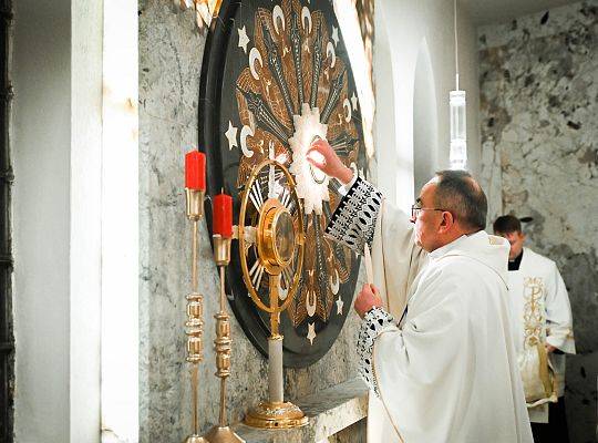 Uroczysta Inauguracja Wieczystej Adoracji Najświętszego Sakramentu - fotorelacja